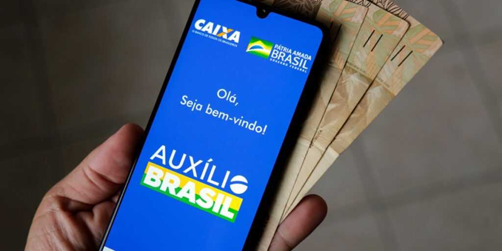 aviso-importante:-governo-cancela-oficialmente-mais-de-1,1-milhao-de-beneficios-no-auxilio-brasil-agora