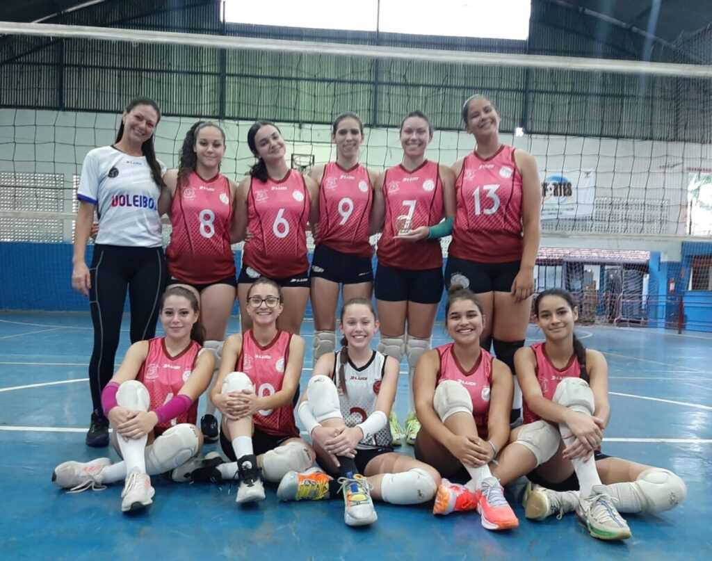 Equipe Sub-15 Masculina de Pedreira enfrentou a equipe de Leme na “Copa Jaguariúna de Vôlei” equipe-sub-15-masculina-de-pedreira-enfrentou-a-equipe-de-leme-na-“copa-jaguariuna-de-volei”