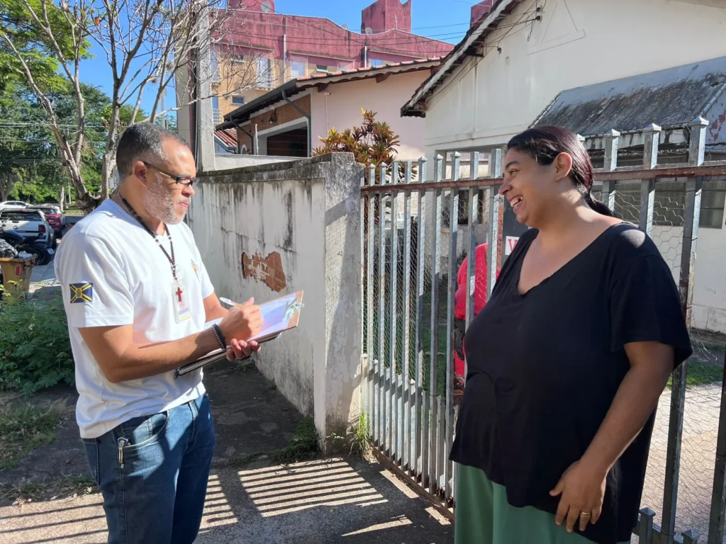 JAGUARIÚNA ORIENTA POPULAÇÃO SOBRE A IMPORTÂNCIA DE RECEBER OS AGENTES DE SAÚDE EM CASA jaguariuna-orienta-populacao-sobre-a-importancia-de-receber-os-agentes-de-saude-em-casa