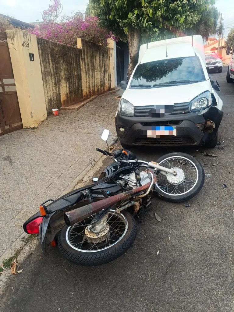 mulher-e-presa-por-porte-ilegal-de-arma-de-fogo-apos-acidente-em-jaguariuna