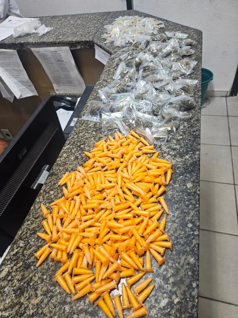 policia-militar-prende-homem-por-trafico-de-drogas-em-jaguariuna