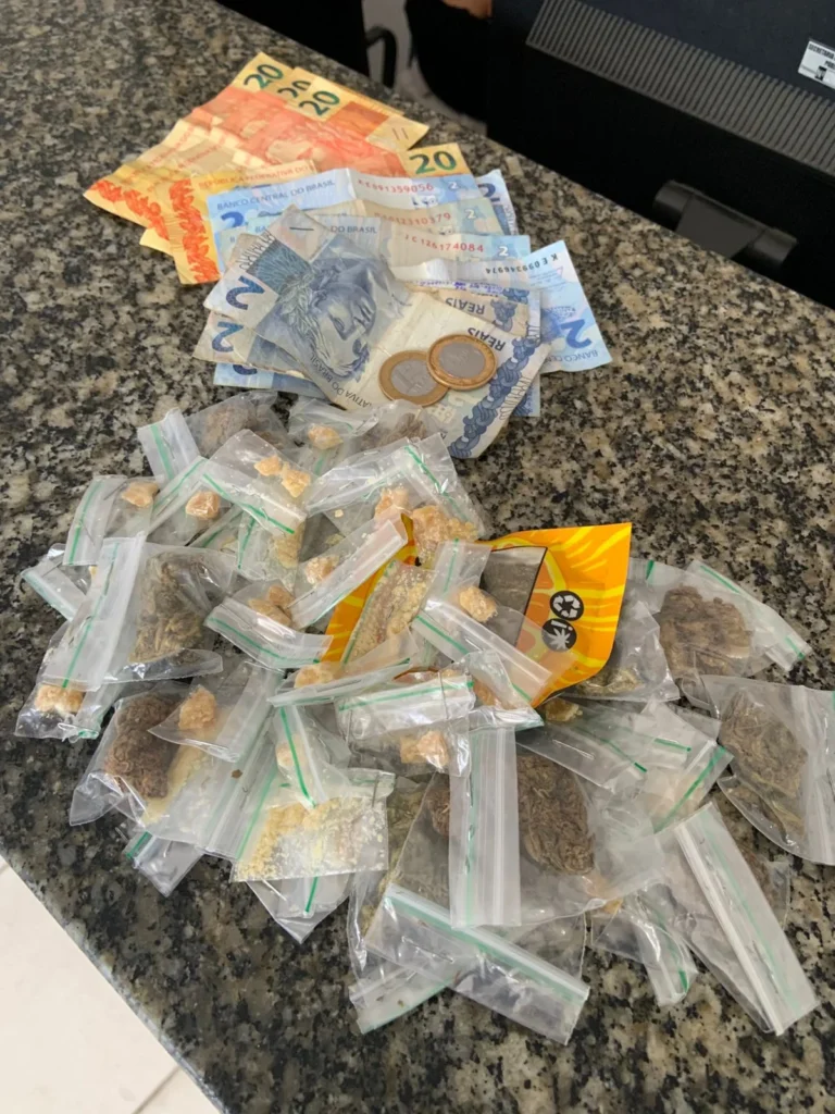 guarda-civil-municipal-prende-jovem-por-trafico-de-drogas-em-jaguariuna