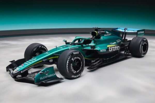 f1:-aston-martin-revela-pintura-do-carro-para-temporada-2026