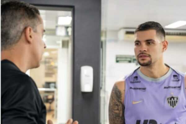 bruno-guimaraes-escolhe-a-cidade-do-galo-para-tratar-lesao-na-coxa