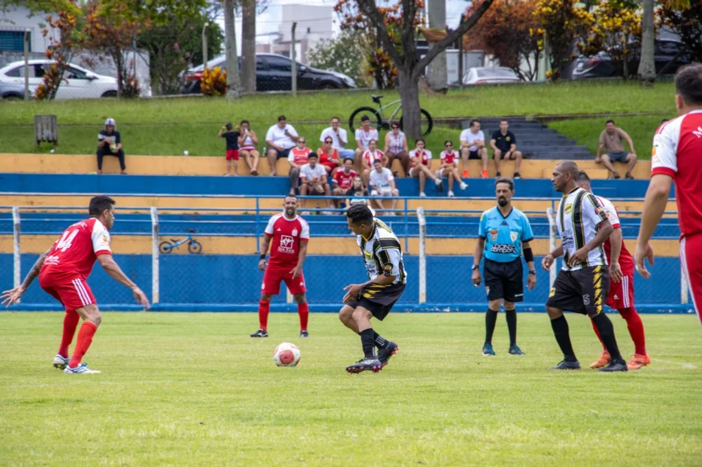 independente-joga-domingo-para-manter-lideranca-no-veteranos-de-jaguariuna