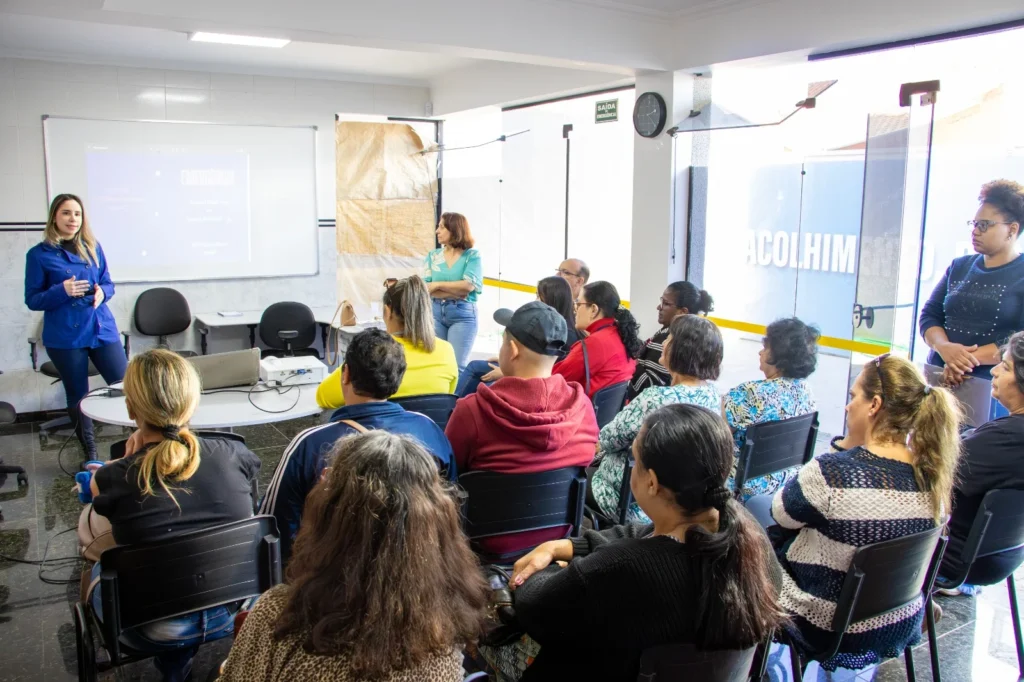 cras-e-oab-iniciam-ciclo-de-palestras-no-mes-da-mulher-em-jaguariuna
