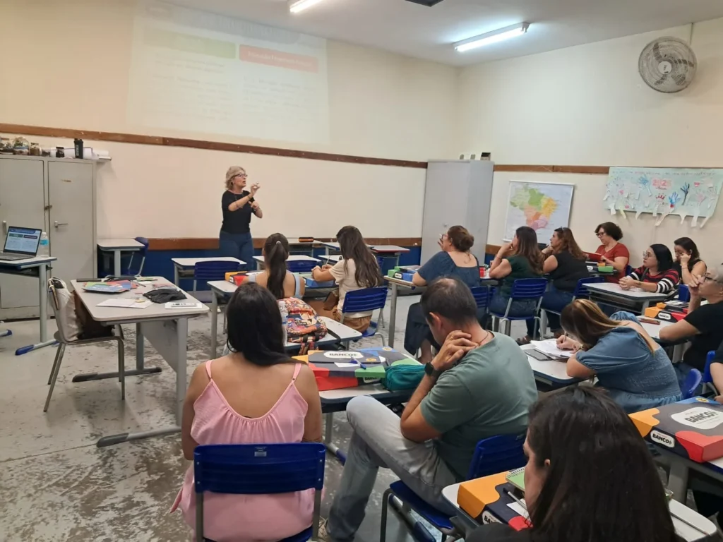 jaguariuna-realiza-primeira-oficina-do-projeto-banco-+-para-educadores-da-rede-municipal