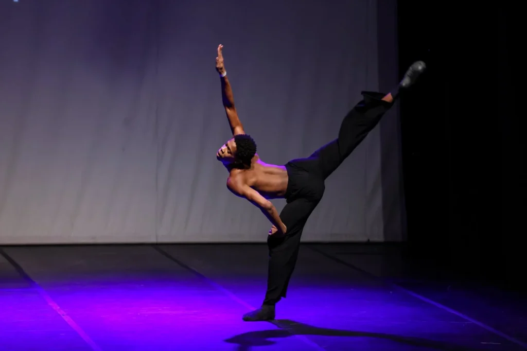 Bailarino de Jaguariúna conquista prêmios e assegura vaga em festival internacional bailarino-de-jaguariuna-conquista-premios-e-garante-vaga-em-festival-internacional