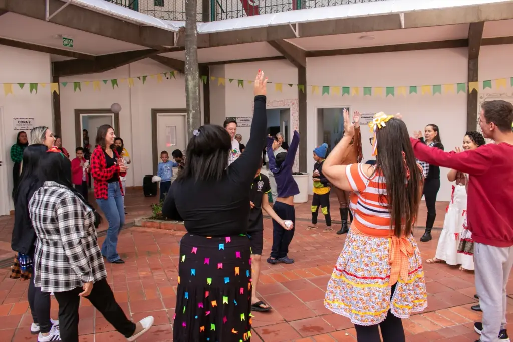 centro-municipal-do-autismo-de-jaguariuna-promove-festa-junina-para-pacientes-e-familias