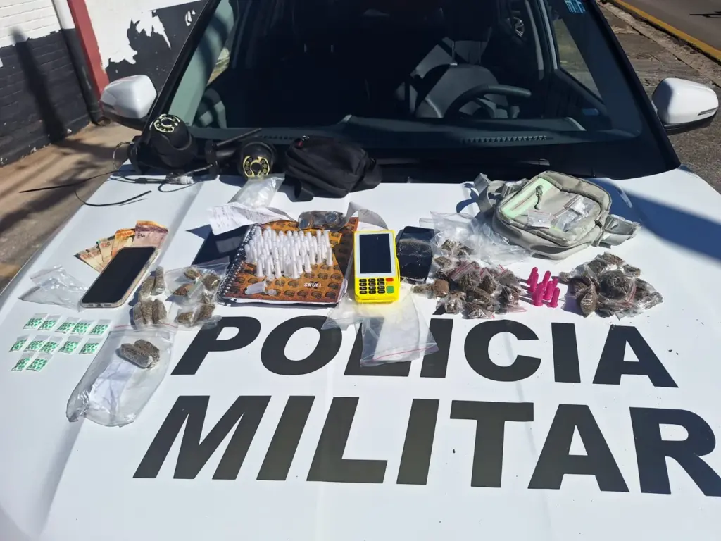 policia-militar-prende-dois-homens-por-trafico-de-drogas-em-jaguariuna