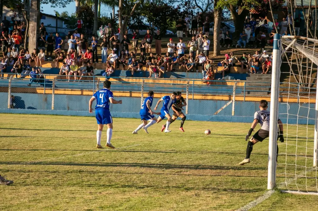 finais-do-amadorzao-de-jaguariuna-acontecem-neste-sabado-no-campo-do-azulao