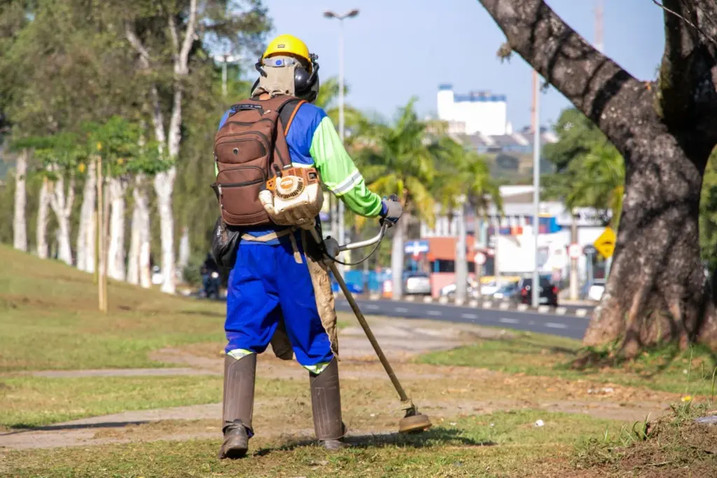 jaguariuna-realiza-servicos-de-rocagem-em-diferentes-pontos-da-cidade