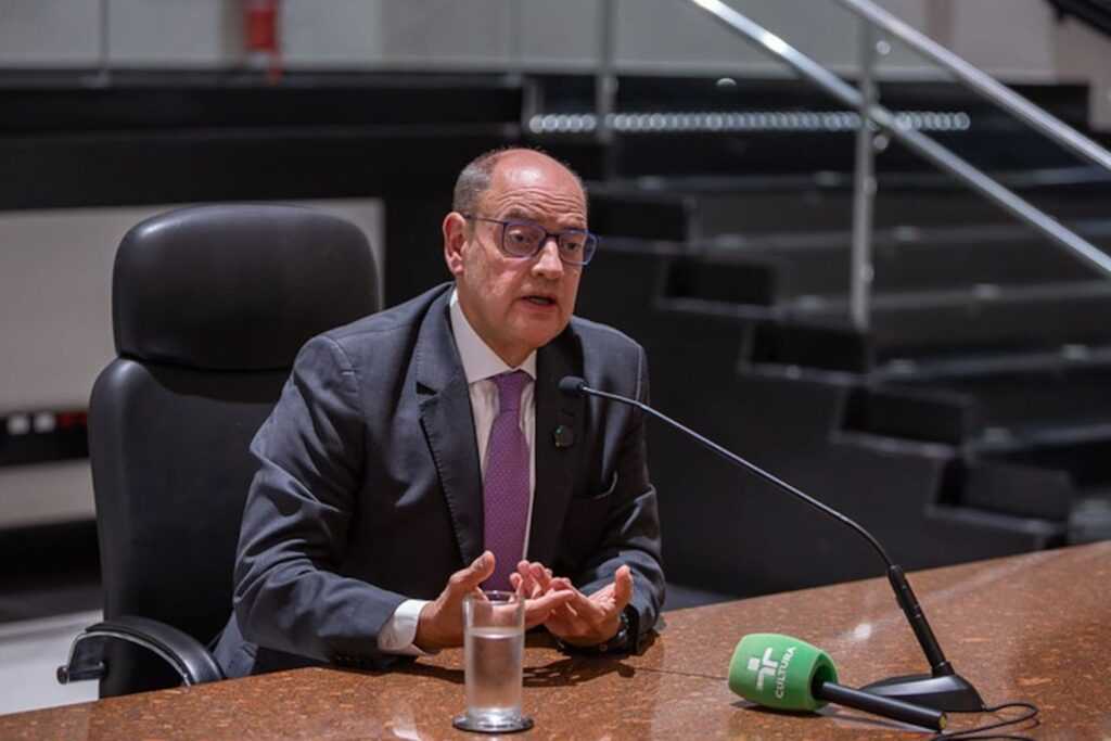 Governador do Rio busca Fazenda para rever dívida com juros menores governador-do-rio-busca-fazenda-para-rever-divida-com-juros-menores