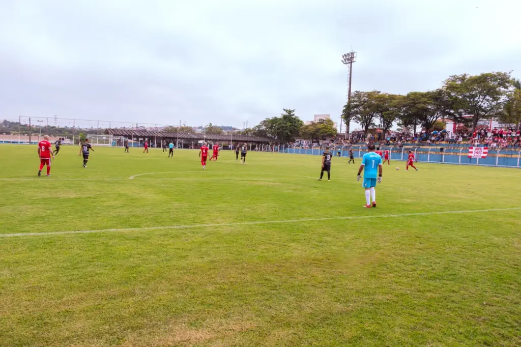 municipal-de-futebol-senior-tem-dois-jogos-no-domingo-em-jaguariuna