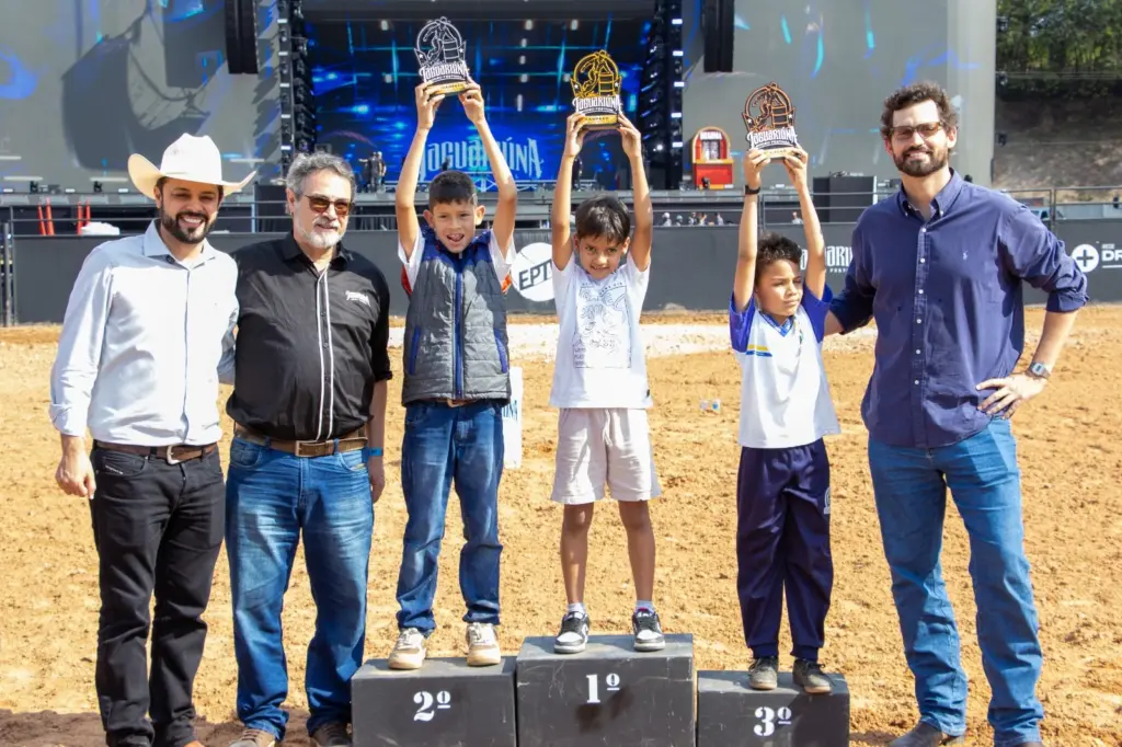 Alunos da rede municipal de Jaguariúna participam de visita ao Rodeo Festival alunos-da-rede-municipal-de-jaguariuna-participam-de-visita-ao-rodeo-festival