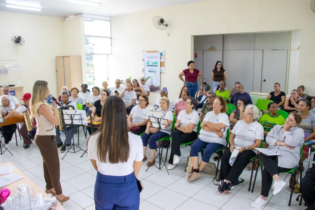 CRAS NASSIF RECEBE PALESTRA DIRECIONADA AOS IDOSOS cras-nassif-recebe-palestra-direcionada-aos-idosos