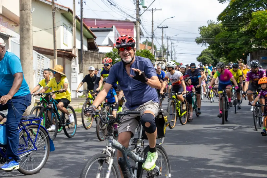 PASSEIO CICLÍSTICO “LEBRÃO” REÚNE CENTENAS DE CICLISTAS EM JAGUARIÚNA passeio-ciclistico-“lebrao”-reune-centenas-de-ciclistas-em-jaguariuna