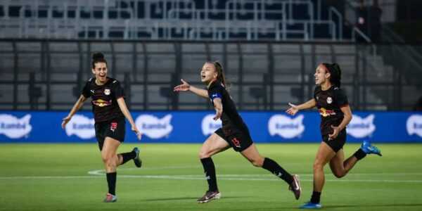 inter-e-bragantino-avancam-as-semifinais-da-copa-do-brasil-feminina