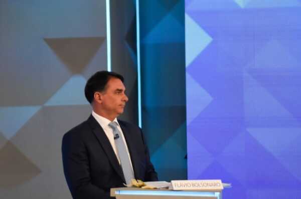 flavio-repete-fake-news-sobre-mesarios-votarem-no-lugar-de-ausentes